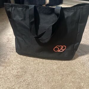 SUNDAYS sun spa tote bag